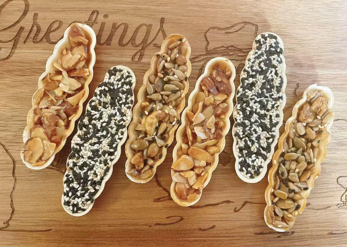 Almond Toasted Sugar Sticky Rice Boats
