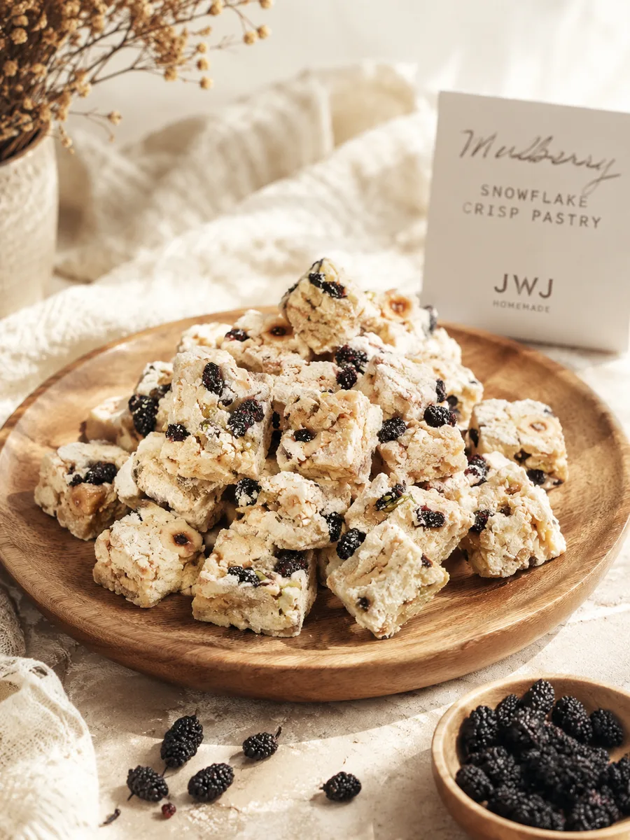 Freeze Dried Mulberry Snowflake crisp